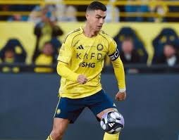 女子赛会纪录告破 扎西次仁夺国内男子冠军 2025广州马拉松圆满落幕